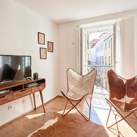 Idyllic Light-filled Alfama Apt, By Timecooler 아파트