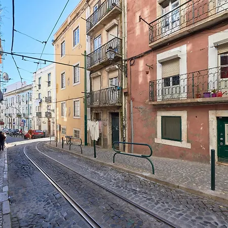 Idyllic Light-filled Alfama Apt, By Timecooler Apartamento *