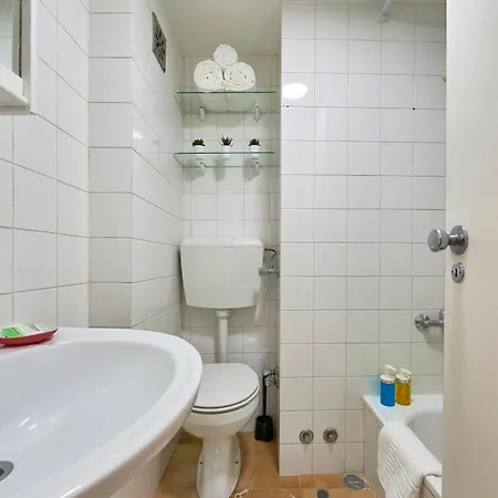 Idyllic Light-filled Alfama Apt, By Timecooler Apartament Lizbona