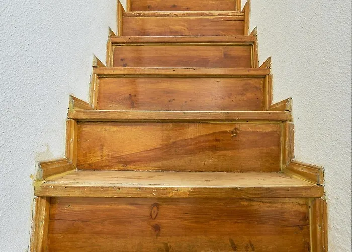 Idyllic Light-filled Alfama Apt, By Timecooler Lisboa