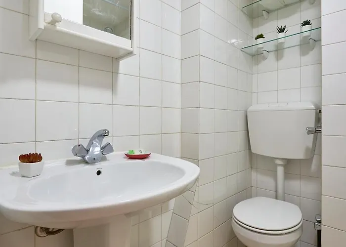 Idyllic Light-filled Alfama Apt, By Timecooler شقة *