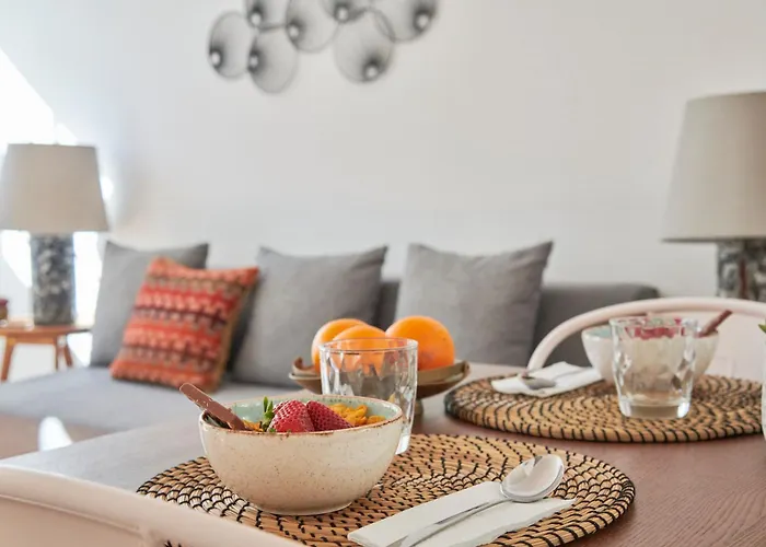 Idyllic Light-filled Alfama Apt, By Timecooler شقة *