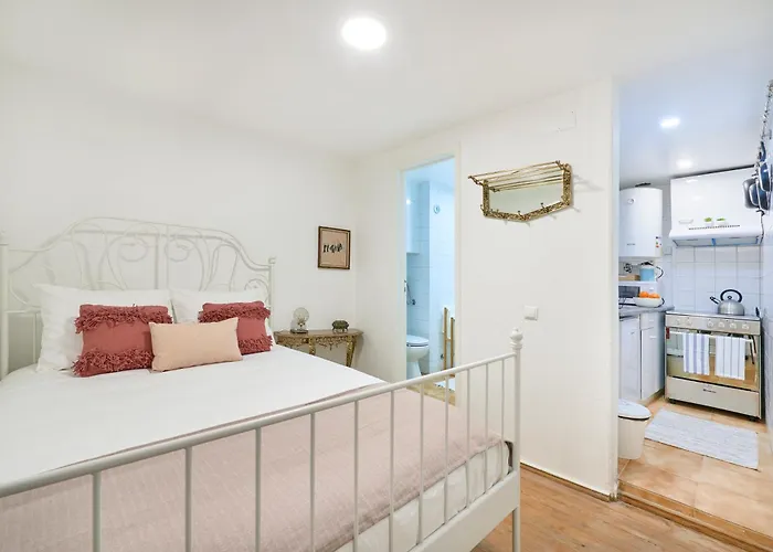 شقة Idyllic Light-filled Alfama Apt, By Timecooler