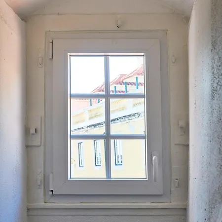 Idyllic Light-filled Alfama Apt, By Timecooler * 리스본