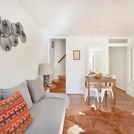 아파트 Idyllic Light-filled Alfama Apt, By Timecooler